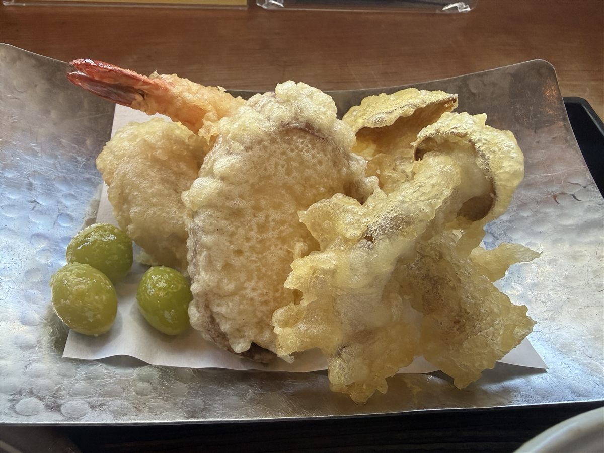 焼きいも・海老・ひすい銀杏・名残の鱧・丹波しめじの天ぷら